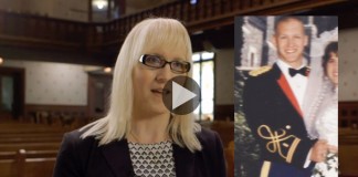El primer pastor transexual de la iglesia bautista. Es un hombre, pero se siente mujer