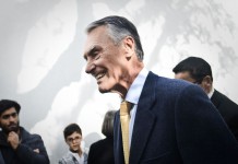 Presidente de Portugal veta la adopción de niños por parejas homosexuales